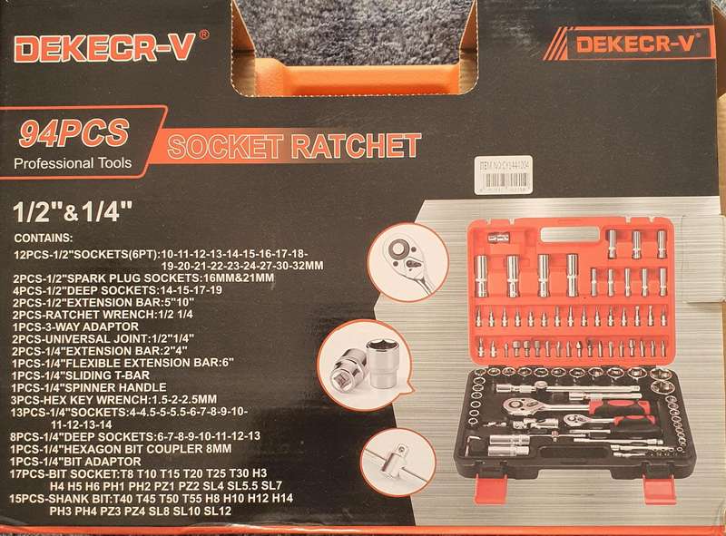 94 Piece 1/4" & 1/2" Dr Socket Set