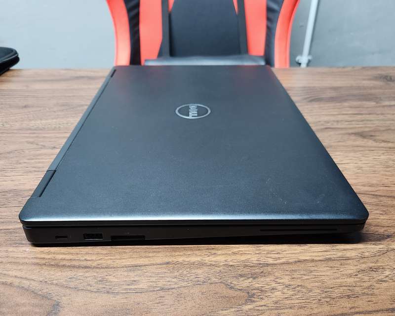 Dell Precision 3520 - i7 | 32GB Ram | 512GB NVME | NVIDIA Quadro 2GB DDR5