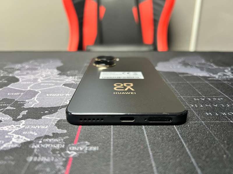 Huawei Nova 12 SE (Mint Condition)