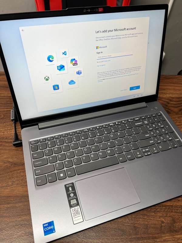 Lenovo IdeaPad Slim 3 | i5 12TH Gen | 8GB | 512GB SSD
