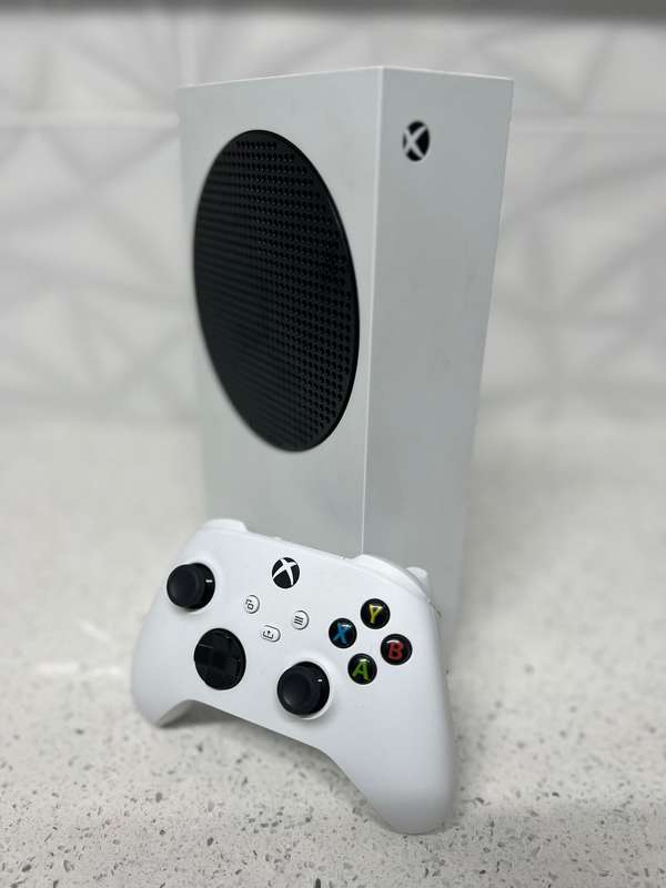 Xbox Series S + Controller