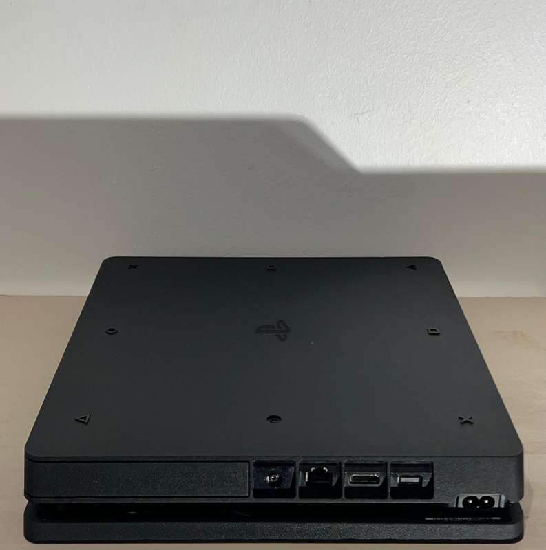 PS4 Slim 2TB