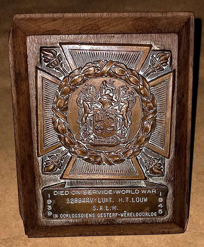 WW2 Memorial Plaque. Luitenant H.T. Louw S.A.L.M 328944V