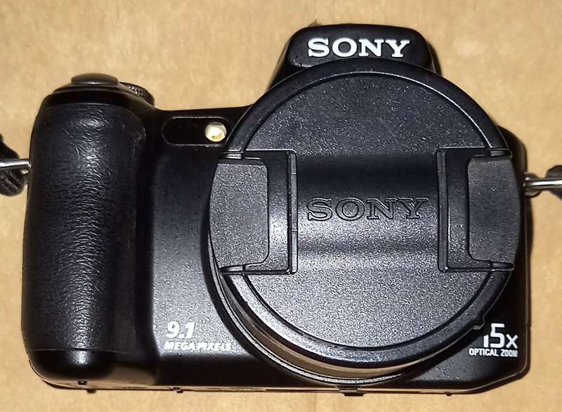 Sony Cybershot DSC-H50 Full HD Camera, 15x Zoom, 9.1MP