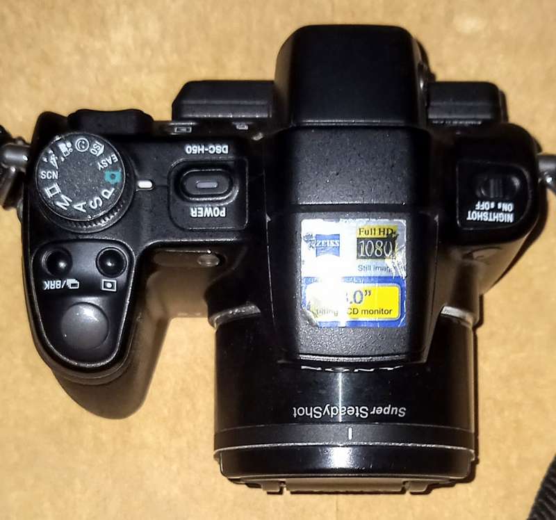 Sony Cybershot DSC-H50 Full HD Camera, 15x Zoom, 9.1MP
