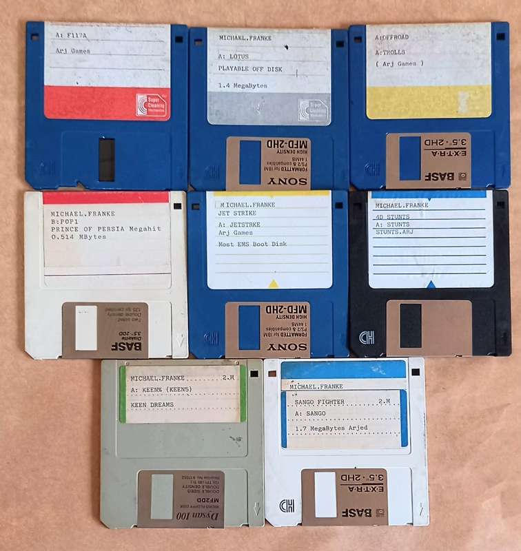 8 x Vintage PC Games on Floppy Disk