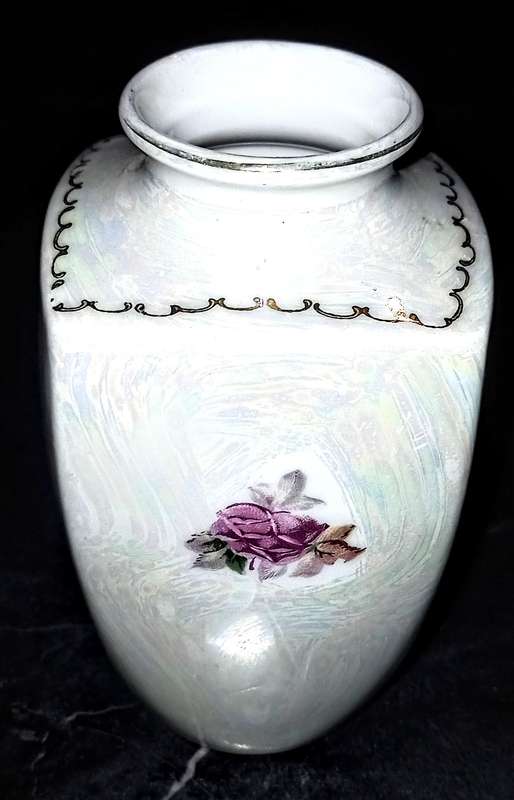 Beautiful Royal Vermont Mother of Pearl Finish Vase as per pictures. 12.5cm Height