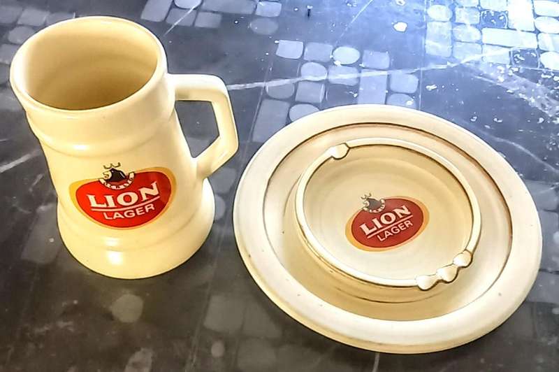 Vintage Lion Lager Beer mug & Pottery Ashtray in Good Condition