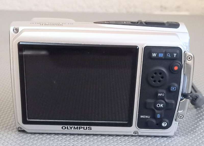 Olympus Tough TG-310, 14 Megapixel Digital Camera in Working Condition