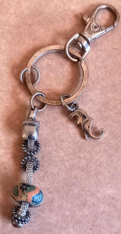 Collection of 21 Vintage Keyrings as per Pictures