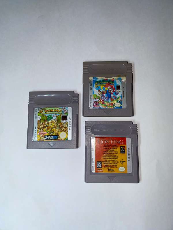 NINTENDO GAME BOY