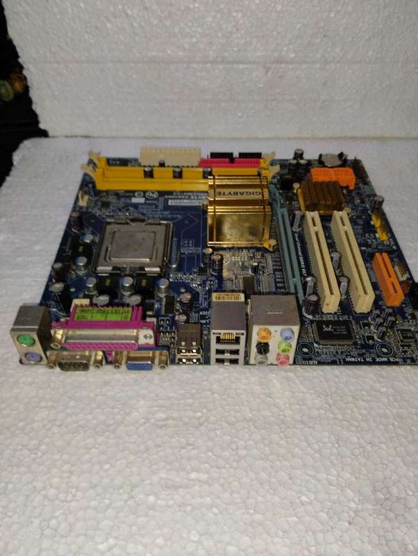 Gigabyte GA-945GZM-S2 Desktop Motherboard - Intel Chipset - Socket T LGA775