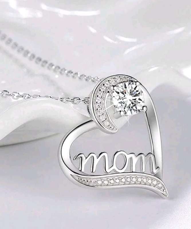 Mum necklace with pendant