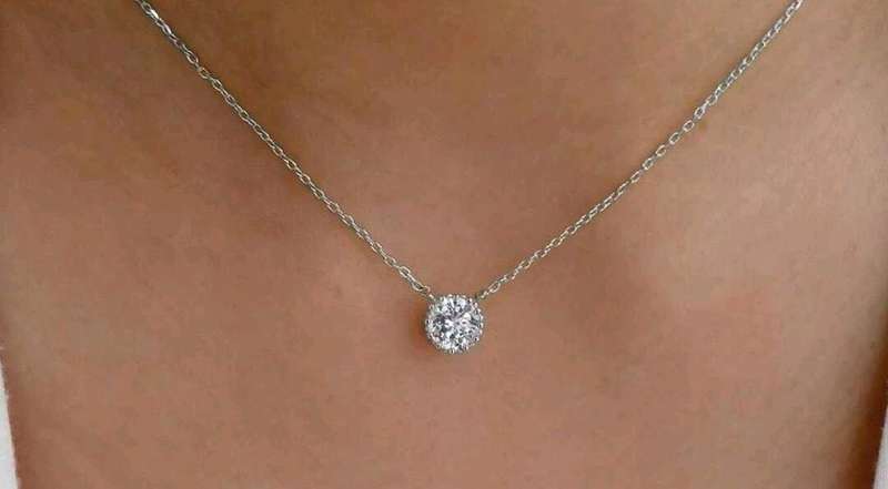 Stud necklace