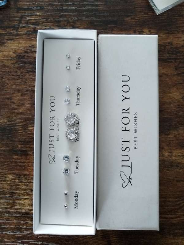 Women earrings set