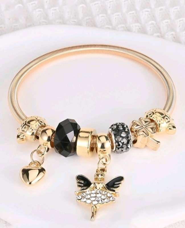 Stunning women bracelet