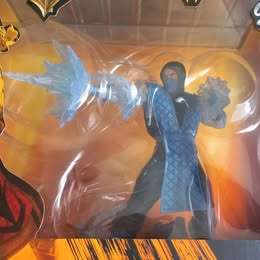 DIAMOND SELECT TOYS Gallery Mortal Kombat 11 Sub Zero PVC Statue - Sealed, never displayed