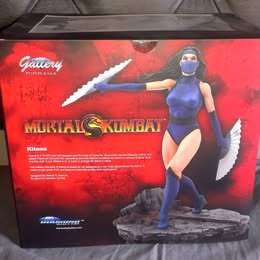 DIAMOND SELECT TOYS Mortal Kombat 11: Kitana PVC Figure, Multicolor - New, Sealed, Never displayed