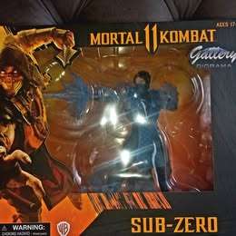 DIAMOND SELECT TOYS Gallery Mortal Kombat 11 Sub Zero PVC Statue - Sealed, never displayed
