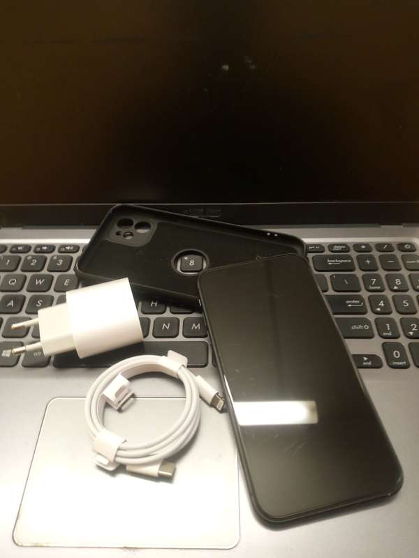 Newly refurbished iphone 11 black 64 GB available