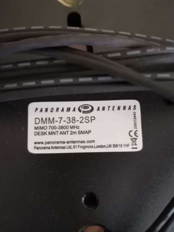 Panorama wideband MIMO ANTENNAS