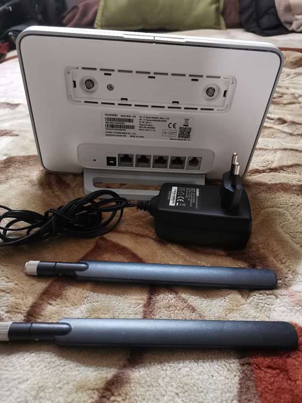Huawei B535-932 4G LTE WiFi router