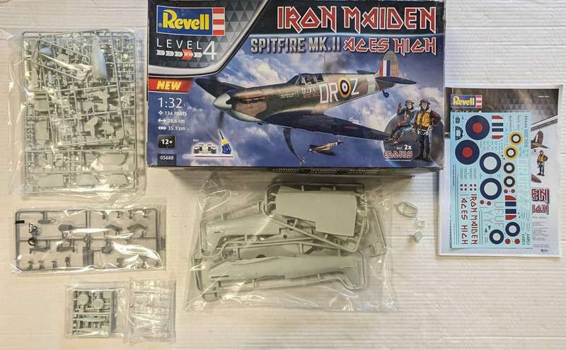 Spitfire Mk.II Iron Maiden "Aces High" 1:32 Model Kit Revell Brand New