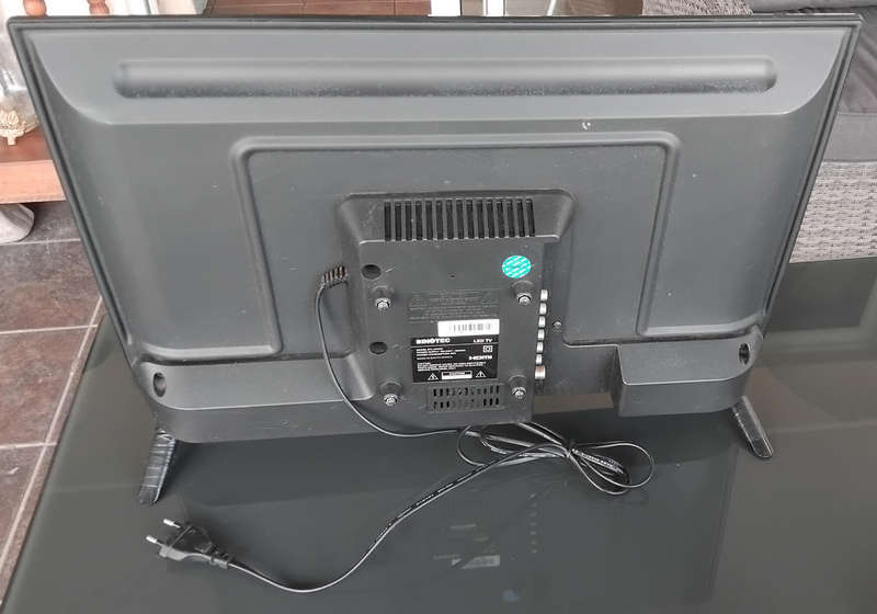 Sinotec 24" HD Ready LED TV STL-24W2C **NO REMOTE**