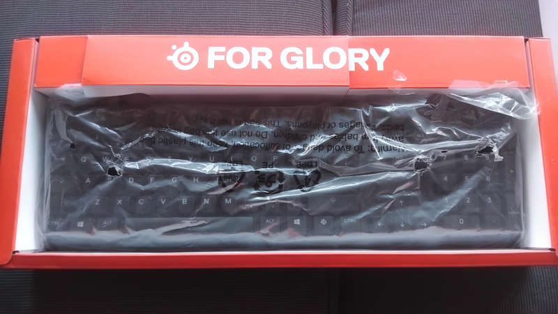 Steelseries Apex Pro Mechanical Gaming Keyboard (BOXED, LIKE NEW)