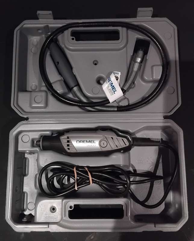 Dremel 3000 Rotary Tool in Hardcase with Accessories