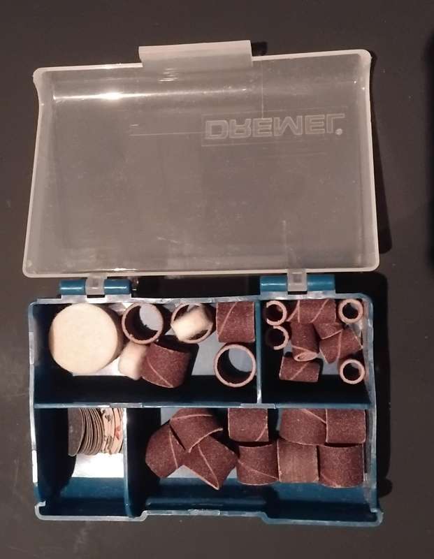 Dremel 3000 Rotary Tool in Hardcase with Accessories
