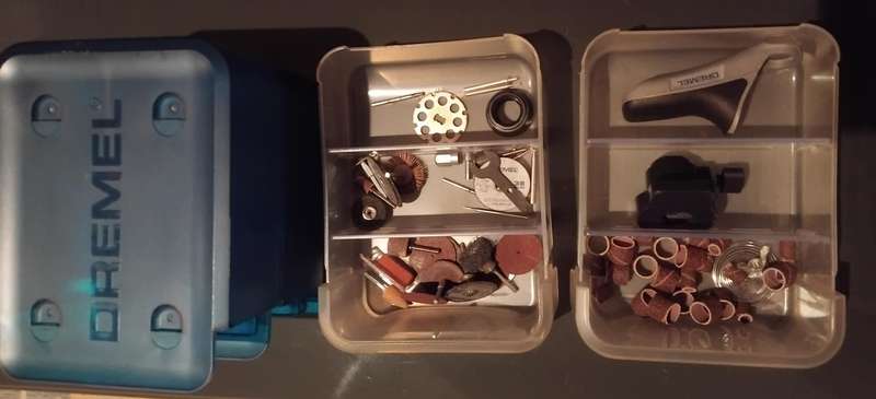 Dremel 3000 Rotary Tool in Hardcase with Accessories