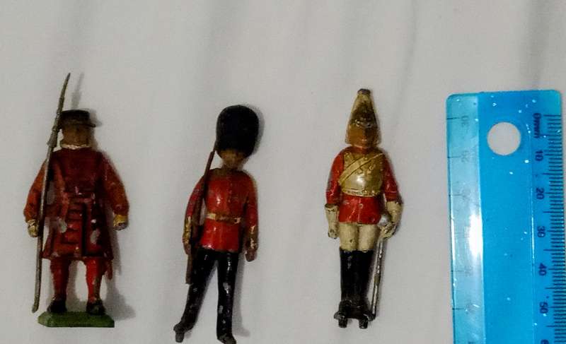 Vintage Collectable Lot of 3 Britains Deetail British Guard Toy Soldiers England. Metal soldiers,