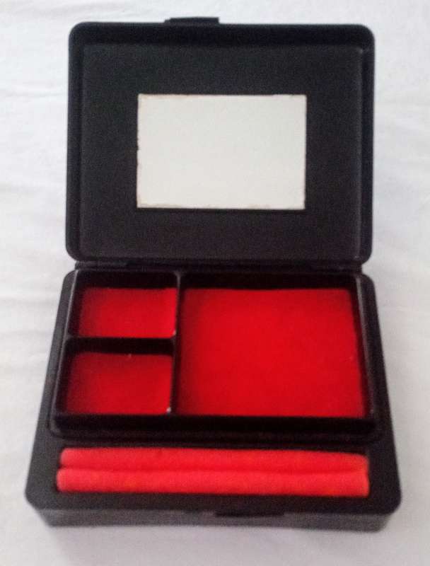 Beautiful Floral Plastic Jewelry Box