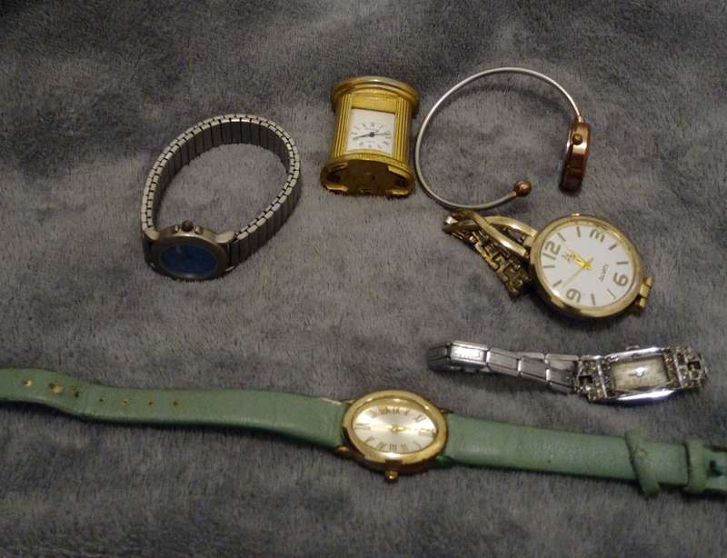 Job lot Vintage Collectable Watches. Not working
