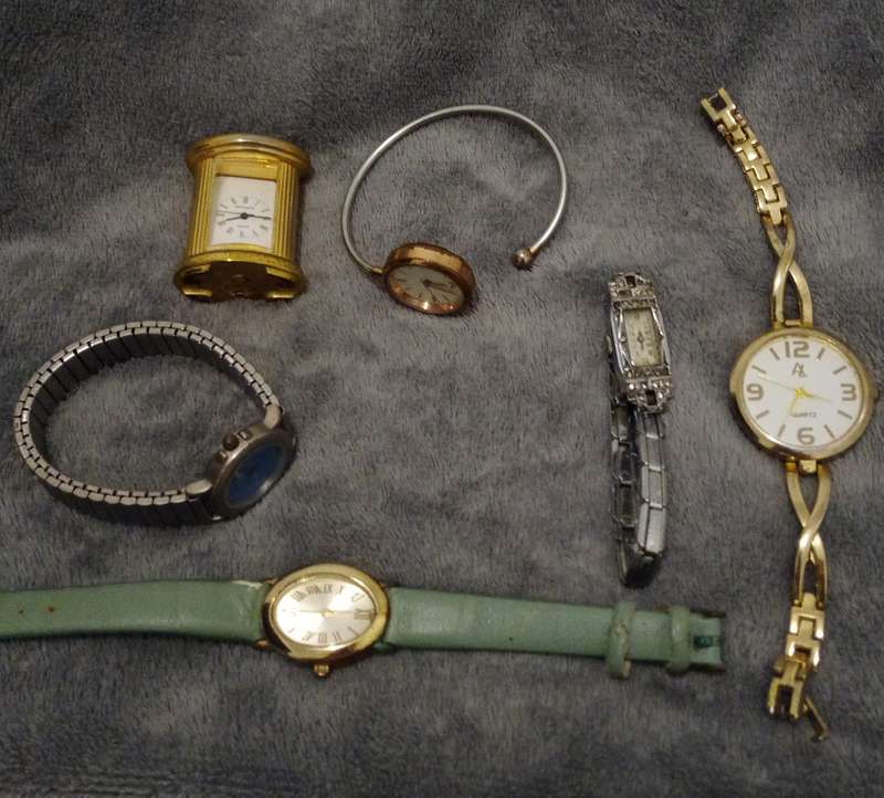 Job lot Vintage Collectable Watches. Not working
