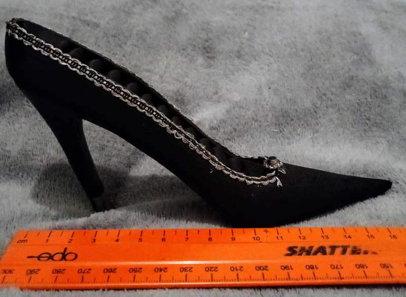 Vintage Black Shoe Ring Holder