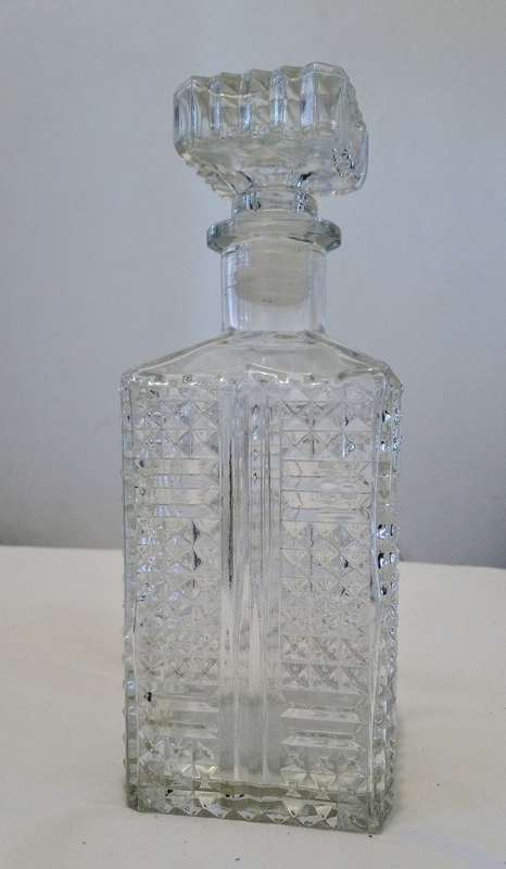 Vintage Beautiful Cut Glass Decanter . 22 cm X 8.5 cmX8.5 cm