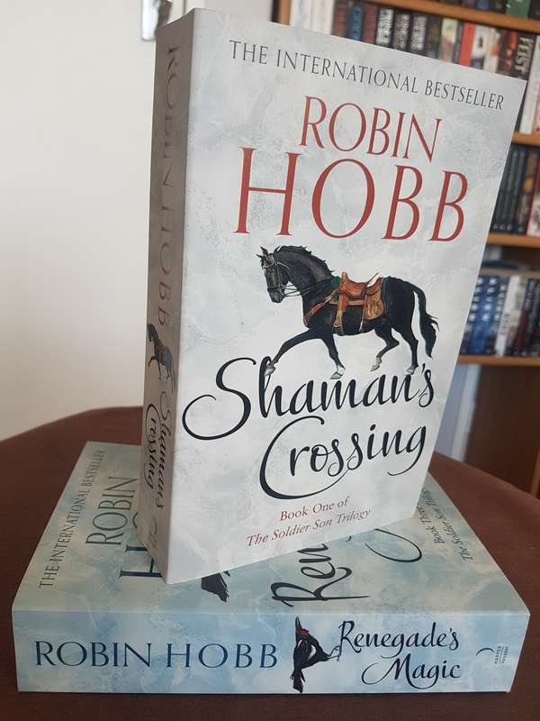 The Soldier Son Shaman's Crossing / Renegade's Magic - Robin Hobb
