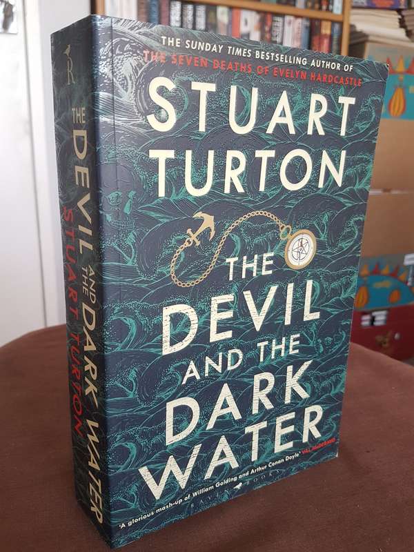 The Devil and the Dark Water - Stuart Turton