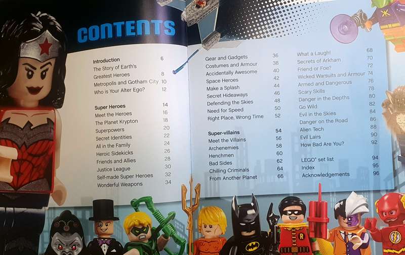 DC COMICS LEGO SUPER HEROES - THE AWESOME GUIDE BOOK