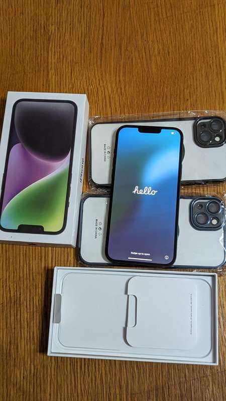 *Bargain* Apple iPhone 14 Plus, 128GB, Midnight + Extras and 2 free complimentary magsafe cases