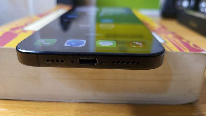 Apple - iPhone 16 Pro Max - 256GB - Black Titanium - Excellent Condition