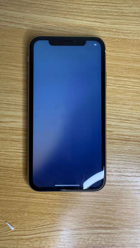 Apple - iPhone XR - 128 GB - Yellow