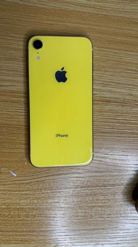Apple - iPhone XR - 128 GB - Yellow