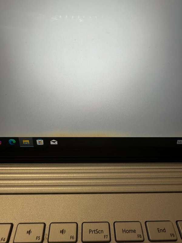 Microsoft Surface Book - Detachable 2 in 1 - 16 GB RAM - i7-6600U - 512 SSD