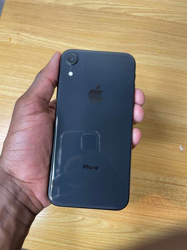 Apple iPhone XR - 64 GB - Black