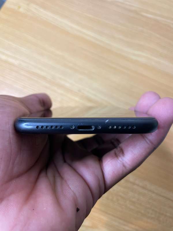 Apple iPhone XR - 64 GB - Black