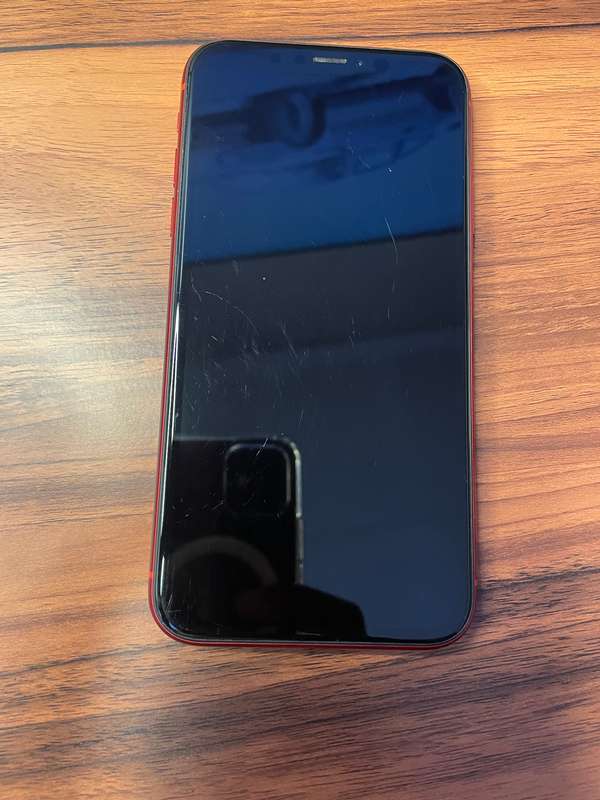 Apple iPhone XR - Red - 64 GB