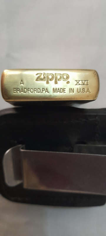 Zippo in Leather Pouch - Chesterfield